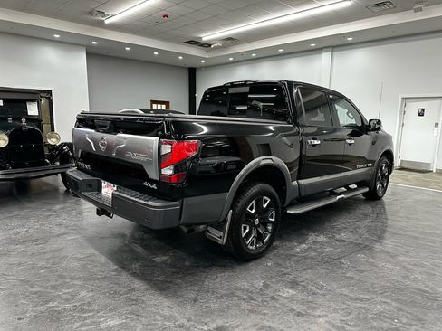 Used 2020 Nissan Titan Platinum Reserve w/ Moonroof Package image 5