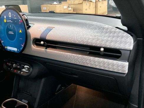 Certified 2025 MINI Cooper S image 18