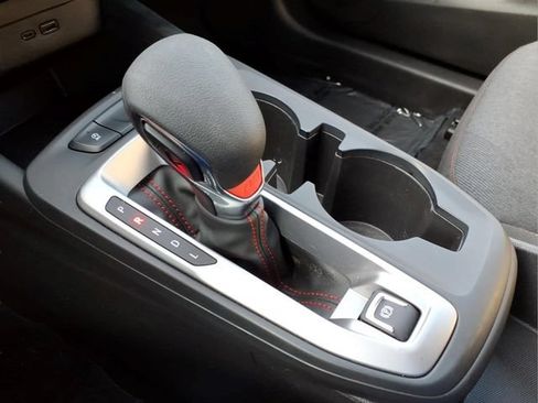 Used 2025 Chevrolet Trax RS w/ Driver Confidence Package FWD image 23