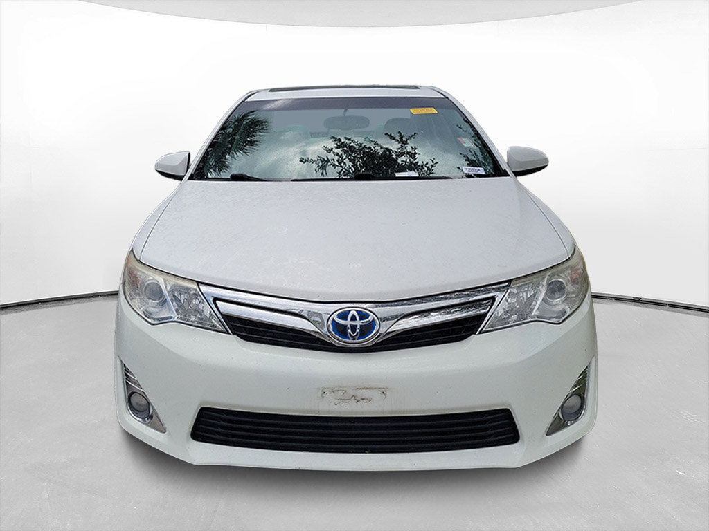 Used 2014 Toyota Camry XLE w/ Leather Package FWD image 2
