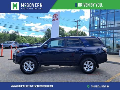 Used 2019 Toyota 4Runner SR5 Premium AWD/4WD image 2