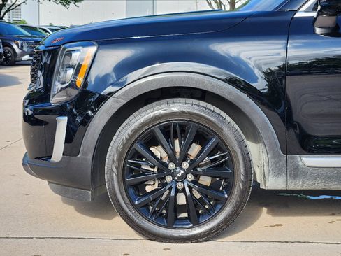 Used 2022 Kia Telluride SX w/ SX Prestige Package image 14