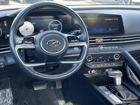 Certified 2023 Hyundai Elantra Limited image 6