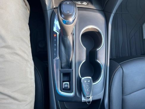 Used 2021 Chevrolet Equinox Premier FWD image 21