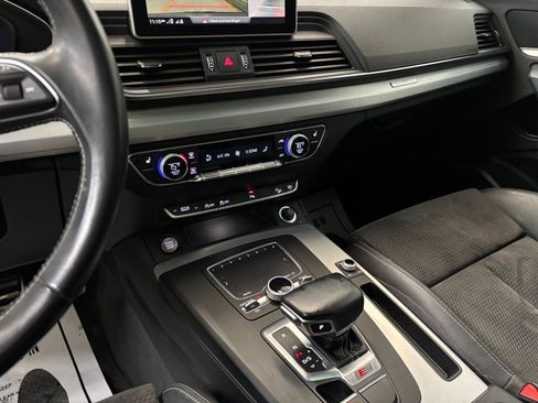 Used 2018 Audi SQ5 Prestige w/ Prestige Package image 21