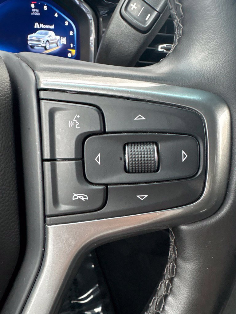 Used 2025 Chevrolet Silverado 1500 LT AWD/4WD image 18