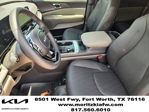 New 2026 Kia Carnival EX FWD image 9