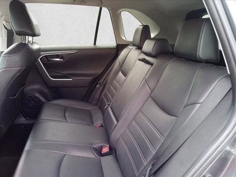 Used 2019 Toyota RAV4 Limited FWD image 14
