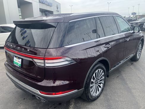 Used 2024 Lincoln Aviator AWD w/ Premium Package image 7