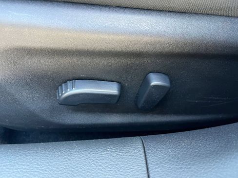 Used 2025 Nissan Altima 2.5 SV FWD image 18