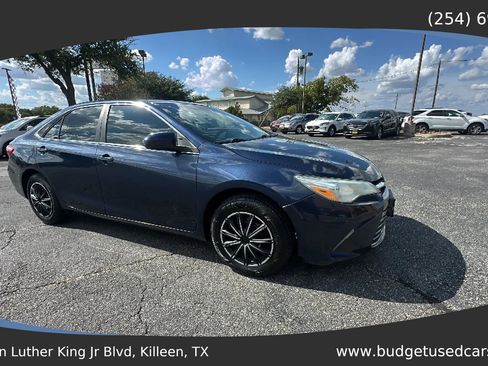 Used 2016 Toyota Camry LE w/ Moonroof Package FWD image 7