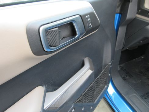 Used 2023 Ford Bronco Wildtrak AWD/4WD image 28