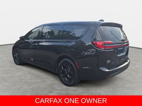 Used 2022 Chrysler Pacifica Touring-L w/ S Appearance Package FWD image 7