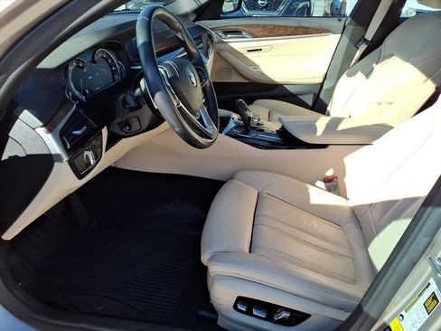 Used 2019 BMW 530i xDrive image 16
