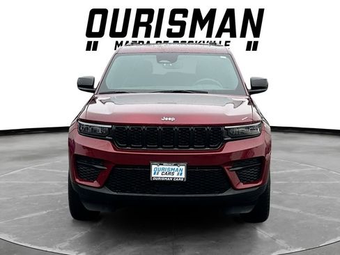 Used 2024 Jeep Grand Cherokee Laredo X AWD/4WD image 8