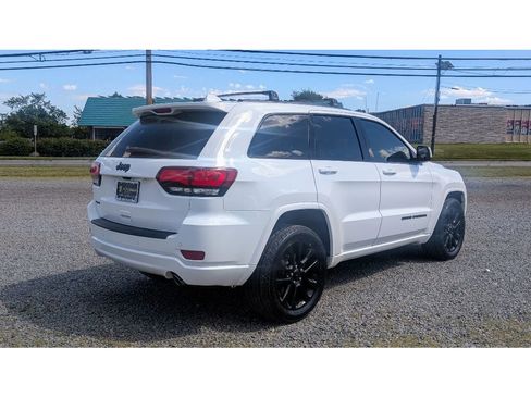 Used 2019 Jeep Grand Cherokee Altitude image 7