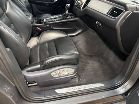 Used 2015 Porsche Macan Turbo AWD/4WD image 61
