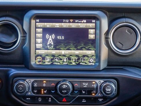 Certified 2023 Jeep Gladiator Overland w/ Popular Equipment Package image 15