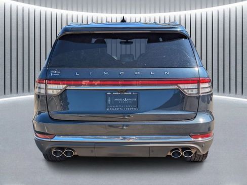 Certified 2023 Lincoln Aviator Reserve w/ Equipment Group 201A image 5