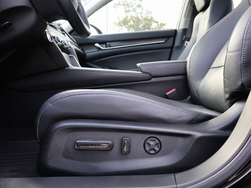 Certified 2019 Honda Accord Touring image 31