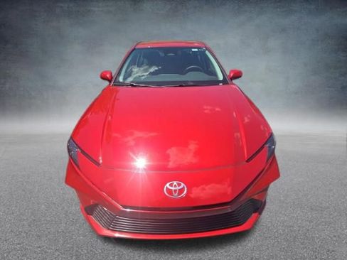 Used 2025 Toyota Camry LE FWD image 9