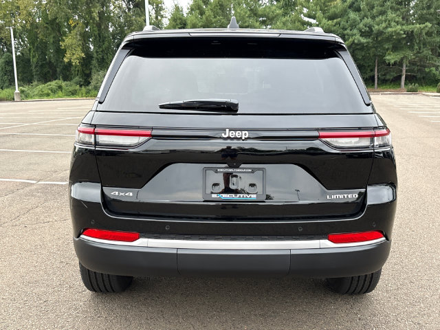 New 2027 Jeep Grand Cherokee Limited AWD/4WD image 3