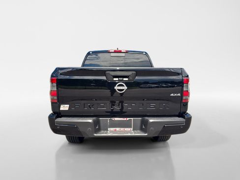 Certified 2025 Nissan Frontier SV AWD/4WD image 4