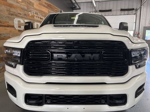 Used 2024 RAM 2500 Limited AWD/4WD image 8