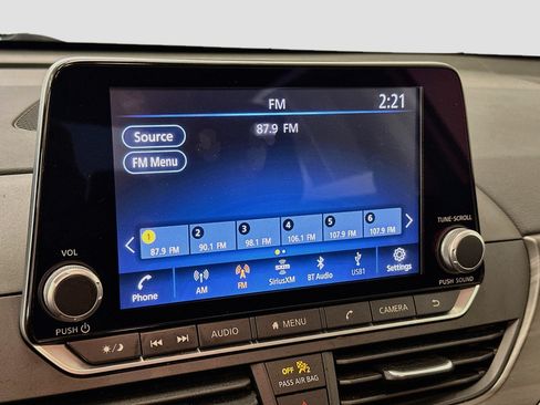 Used 2023 Nissan Altima 2.5 SV FWD image 21