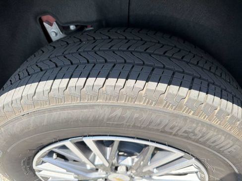 Used 2026 Chevrolet Traverse LT FWD image 31