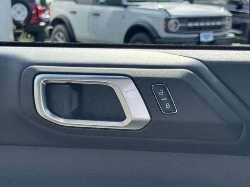 Used 2025 Ford Bronco Outer Banks AWD/4WD image 49