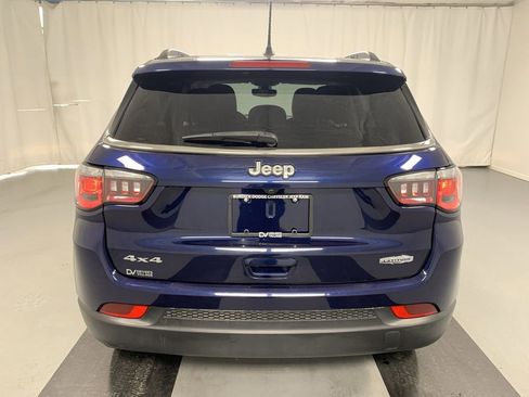 Used 2019 Jeep Compass Latitude w/ Cold Weather Group AWD/4WD image 19