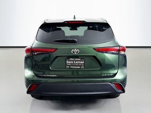 Used 2023 Toyota Highlander XLE AWD/4WD image 6