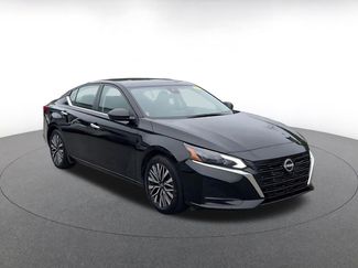 Used 2025 Nissan Altima 2.5 SV video 2