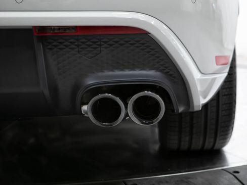 New 2026 Porsche Macan GTS AWD/4WD image 18