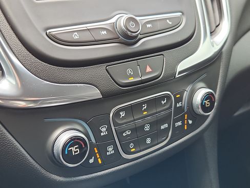 Used 2024 Chevrolet Equinox LT AWD/4WD image 28