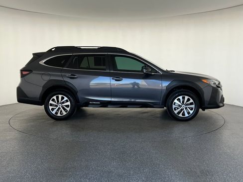 Certified 2023 Subaru Outback Premium image 2