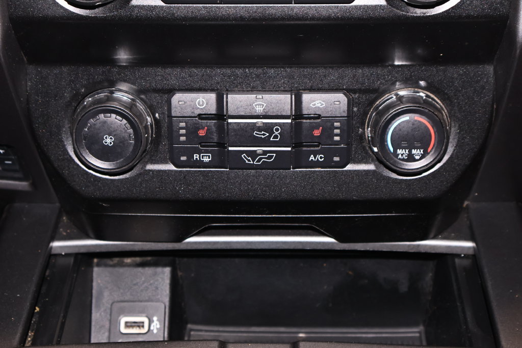 Used 2020 Ford F150 XLT w/ Equipment Group 302A Luxury AWD/4WD image 31