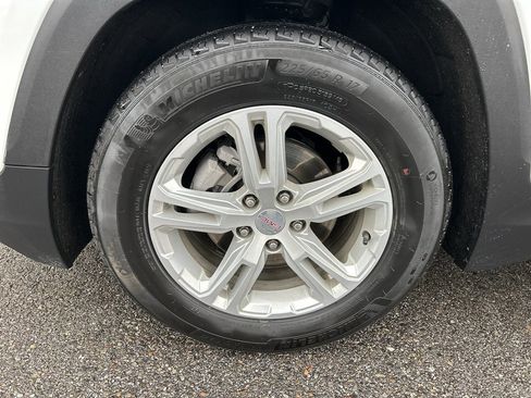 Used 2021 GMC Terrain SLE image 8