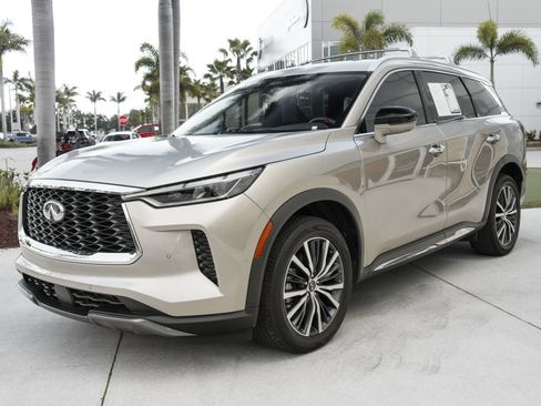 Used 2025 INFINITI QX60 Sensory w/ Vision Package AWD/4WD image 7