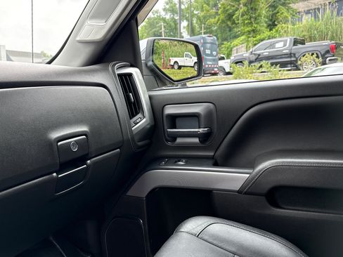Used 2018 Chevrolet Silverado 1500 LTZ Z71 AWD/4WD image 19