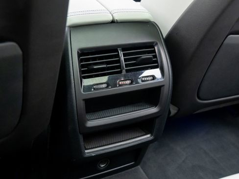 Used 2023 BMW X5 xDrive40i w/ M Sport Package image 19