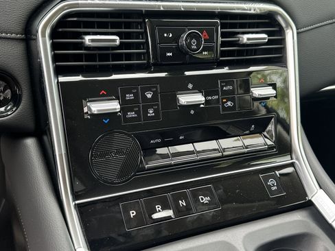 New 2025 Nissan Armada SV image 7