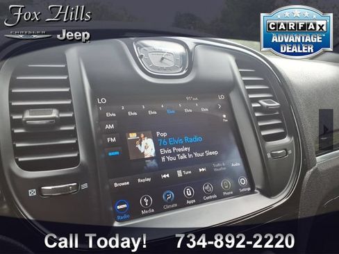 Used 2018 Chrysler 300 S AWD/4WD image 19