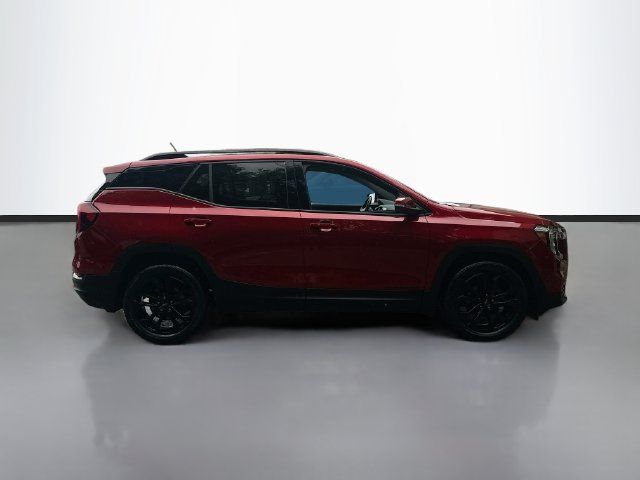 Used 2022 GMC Terrain SLT w/ Infotainment Package II FWD image 5