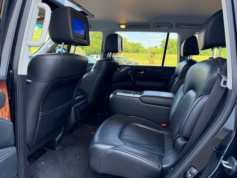 Used 2016 INFINITI QX80 2WD w/ Deluxe Technology Package image 11