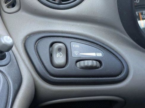 Used 2005 Pontiac Grand Am SE FWD image 14