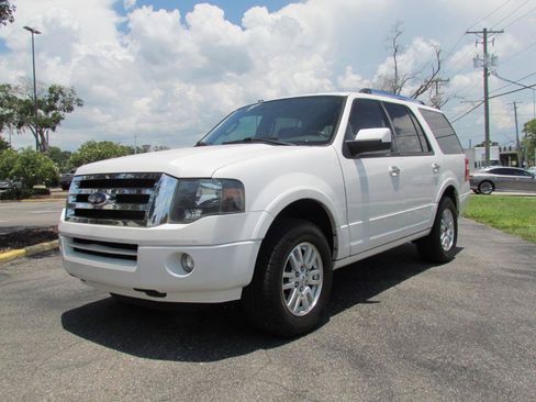 Used 2014 Ford Expedition Limited w/ Equipment Group 301A RWD image 2