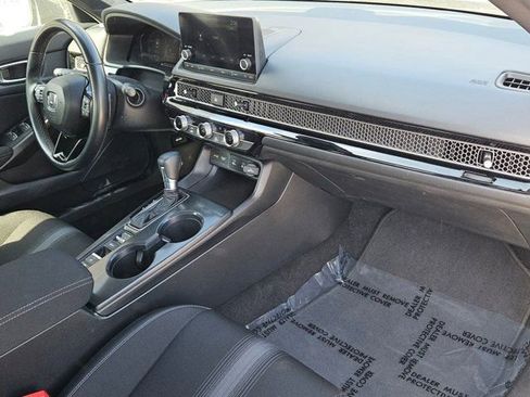 Used 2025 Honda Civic Sport image 32