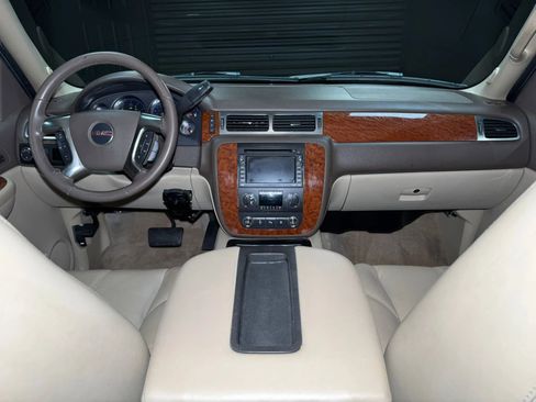 Used 2007 GMC Yukon SLT w/ SLT Preferred Equipment Group image 26